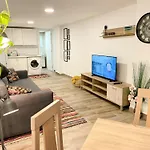 Nomad Urban Duplex